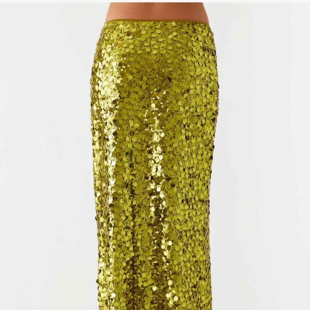 Peppermayo Perfect Places Low Rise Sequin Maxi Skirt and Ruffle Tank - Picture 3 of 7